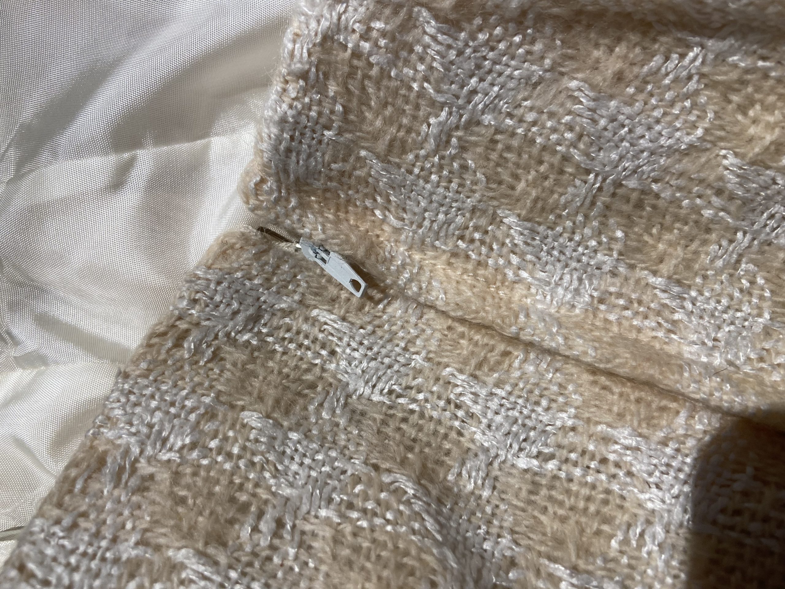 Late 1960s Textured Tweed Skirt Suit 9 - Gong Nong Bing Vintage Close-up of buttons on 1960s tweed skirt suit