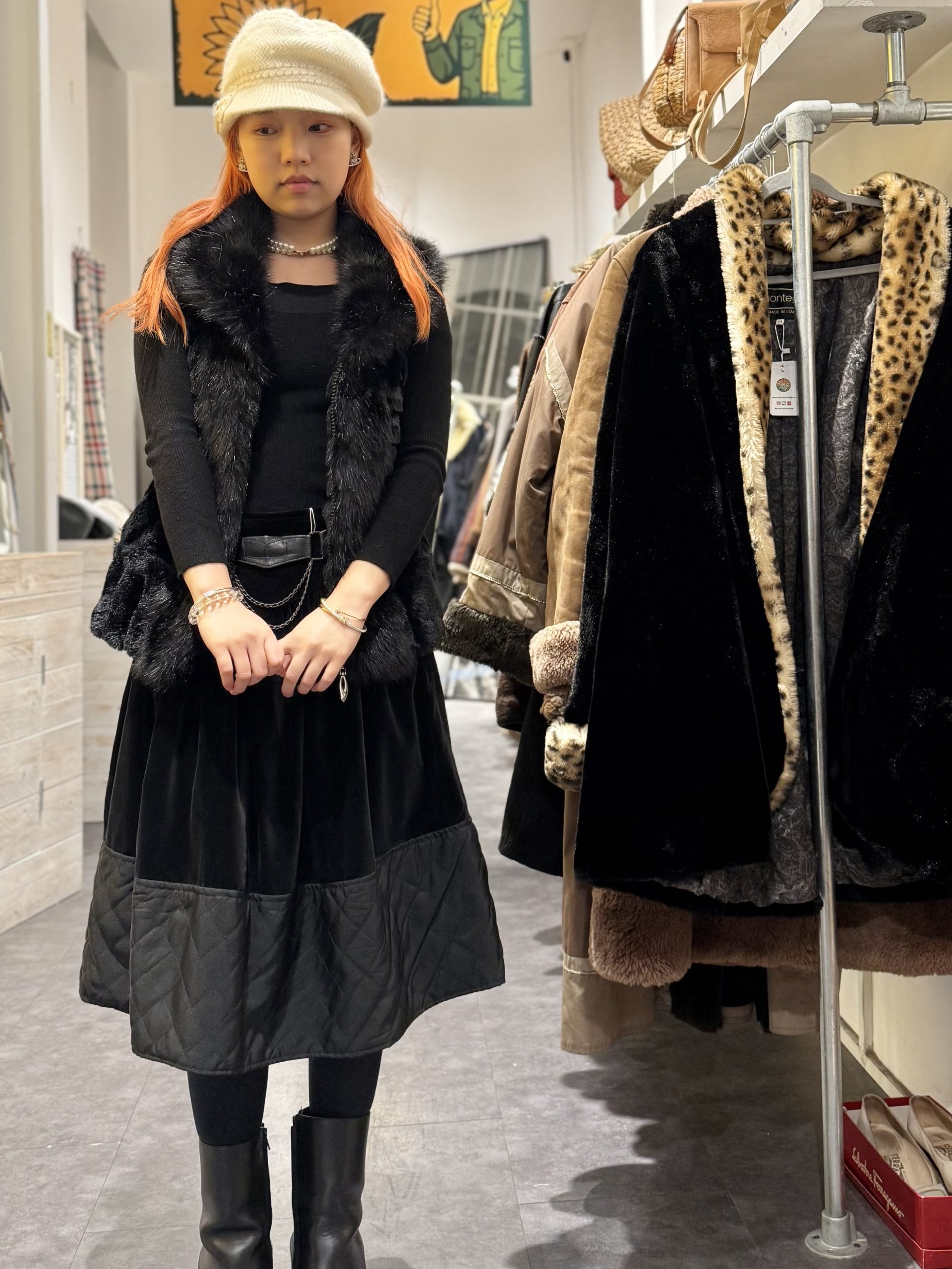 Gucci Late 1990s Sculpted Knit Top 2 - Gong Nong Bing Vintage Y2K Gucci ribbed knit top styled on model