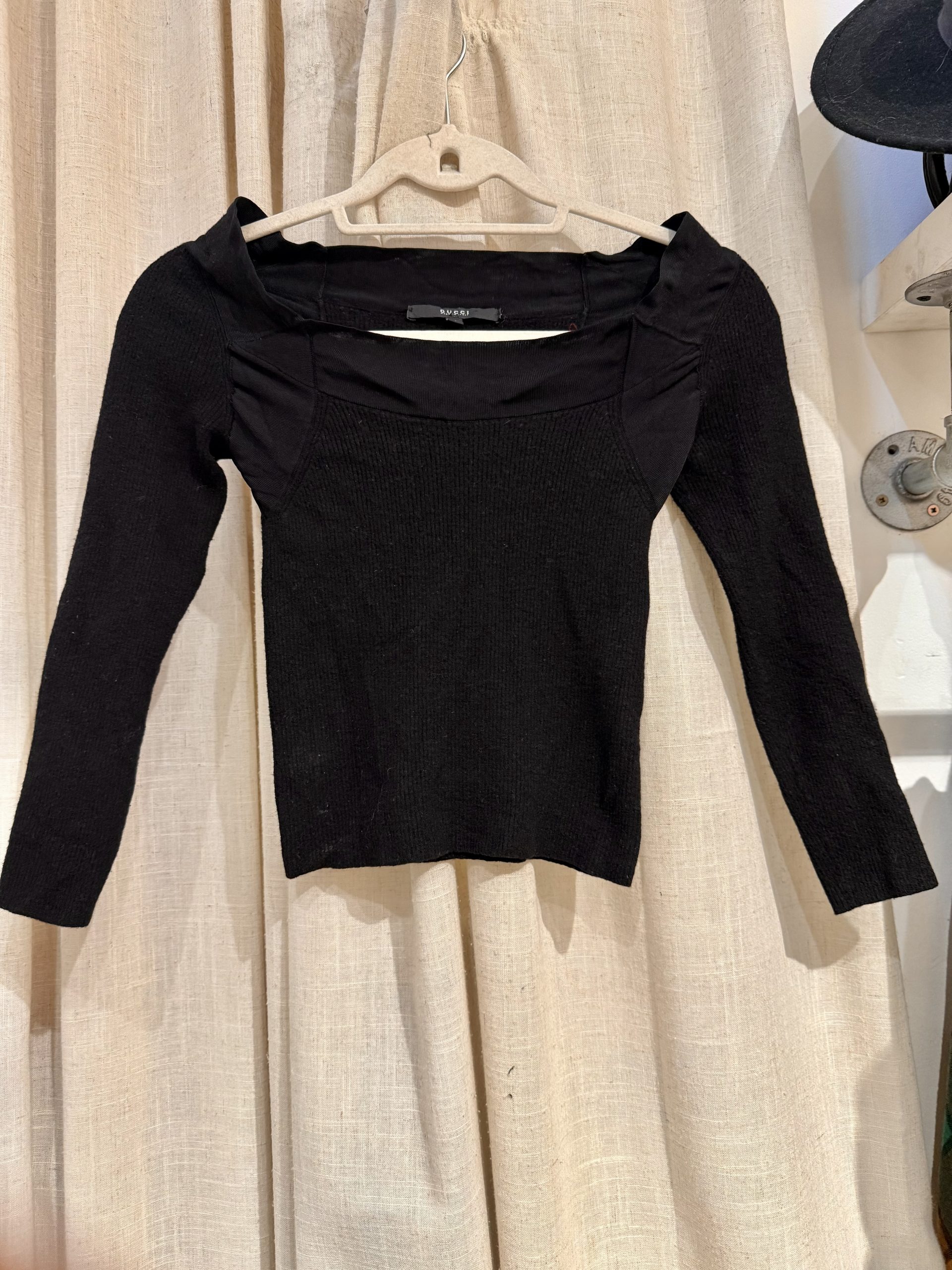 Gucci Late 1990s Sculpted Knit Top 4 - Gong Nong Bing Vintage Vintage Gucci ribbed knit top with square neckline