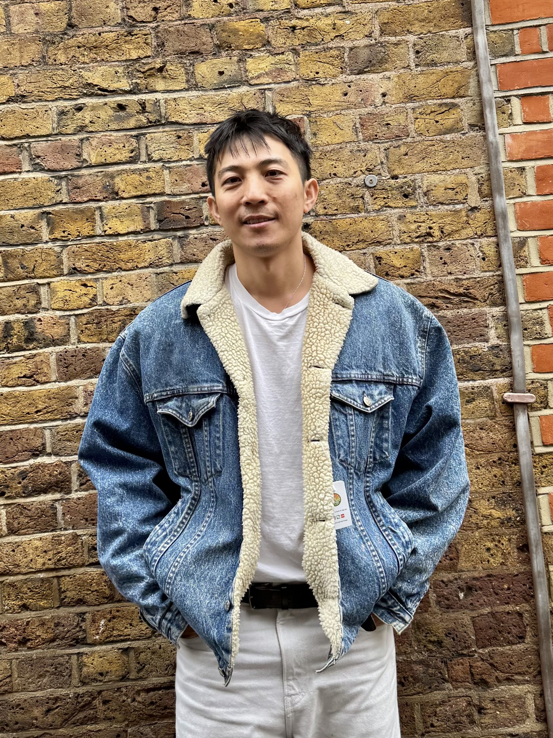 1990s Levi’s Sherpa Denim Jacket – Durable & Timeless Winter Staple 3 - Gong Nong Bing Vintage 1990s Levi’s sherpa denim jacket front view made in Spain