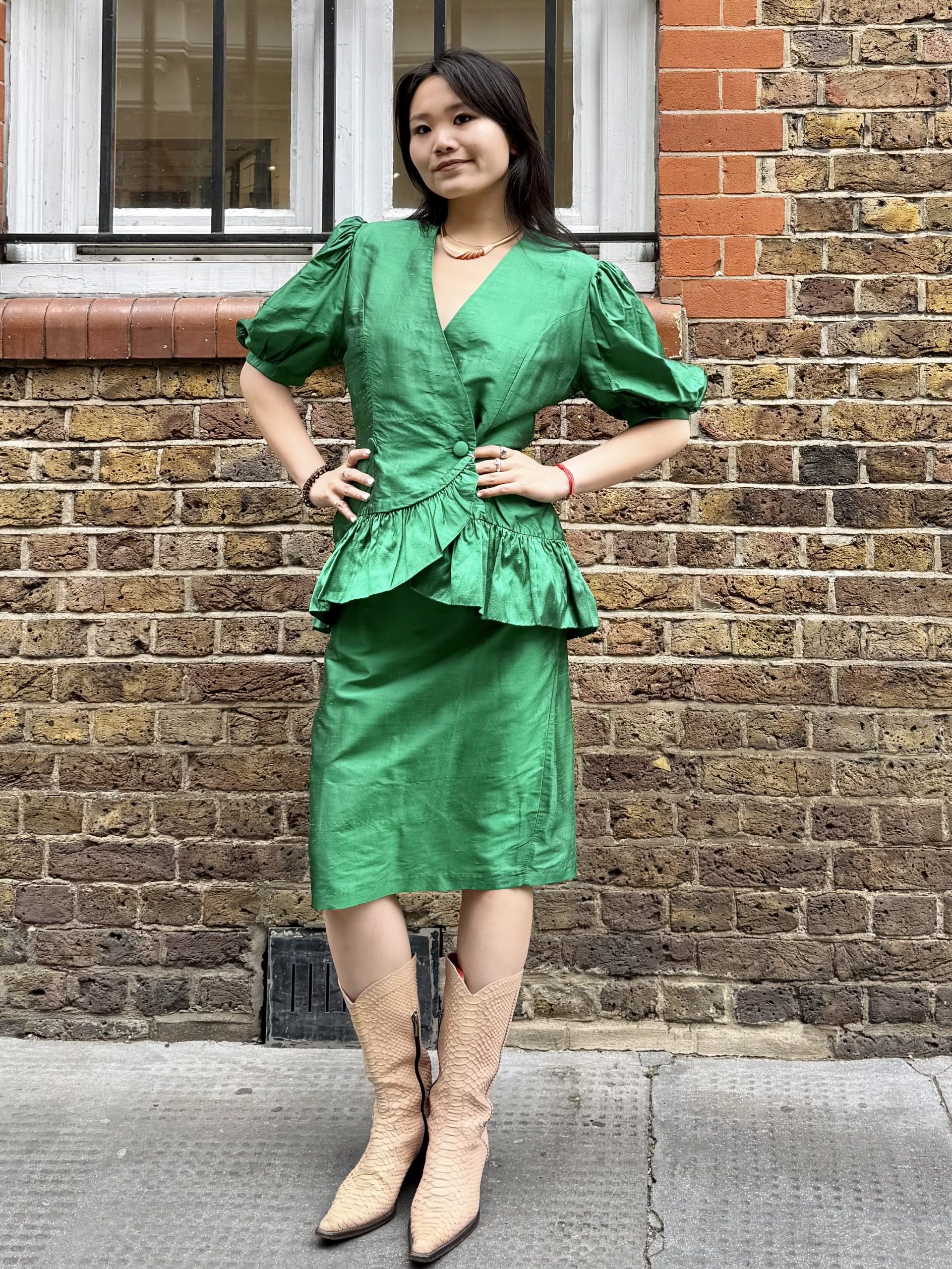 1980s Ariella Emerald Set – Stunning Made in UK Occasionwear 2 - Gong Nong Bing Vintage 1980s Ariella Emerald Set – Stunning Made in UK Occasionwear - Image 2