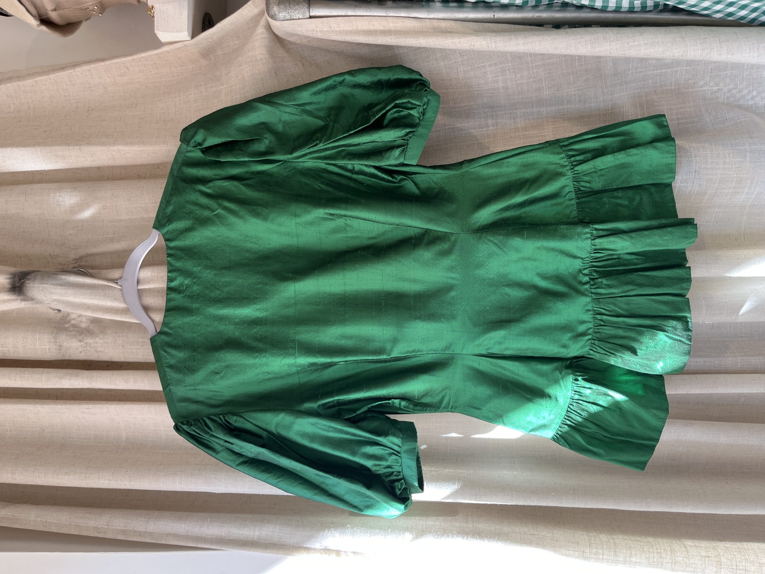 1980s Ariella Emerald Set – Stunning Made in UK Occasionwear 11 - Gong Nong Bing Vintage 1980s Ariella emerald set with puff sleeves and covered buttons