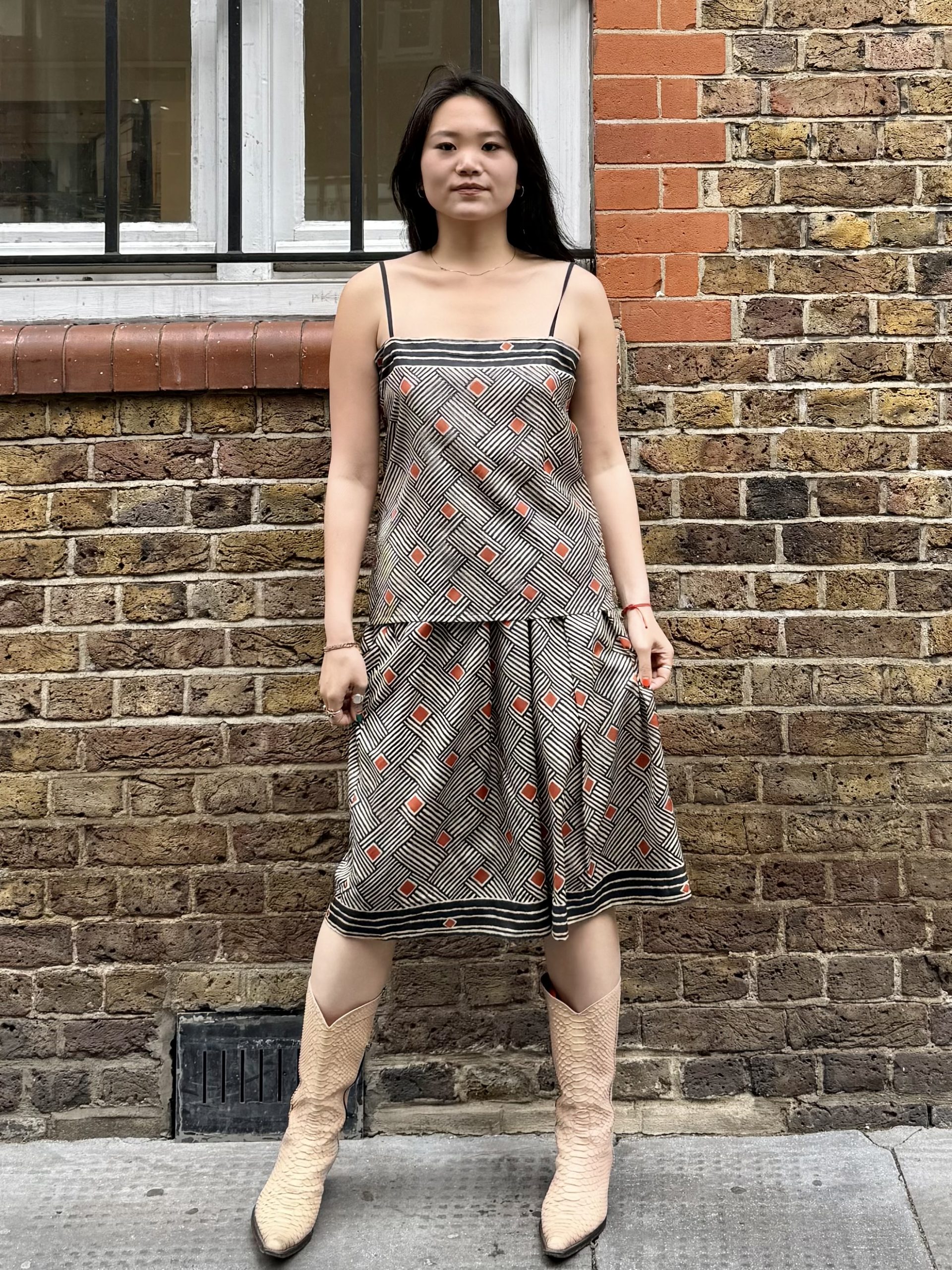 1970s Silk Resort Set – Stunning Bill Haire Designer Vintage 1 - Gong Nong Bing Vintage 1970s silk resort set by Bill Haire for Friedricks Sport front view